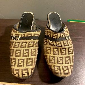 Women’s Shoes - Clogs - Brown